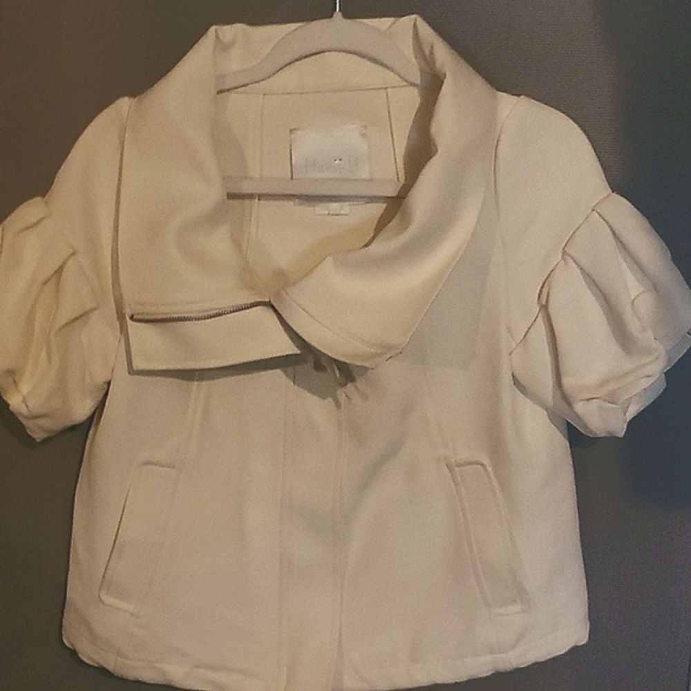 Hanii Y. Short Sleeve Chic Jacket. Ecru Ribbed. Sz 40. Puff Sleeves. New W/O Tag
